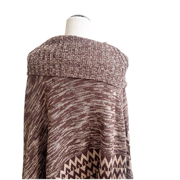 Boutique Knitted Pancho Tan Brown Aztec Design Size L/XL Cowl Neck Buttons - Picture 4 of 16